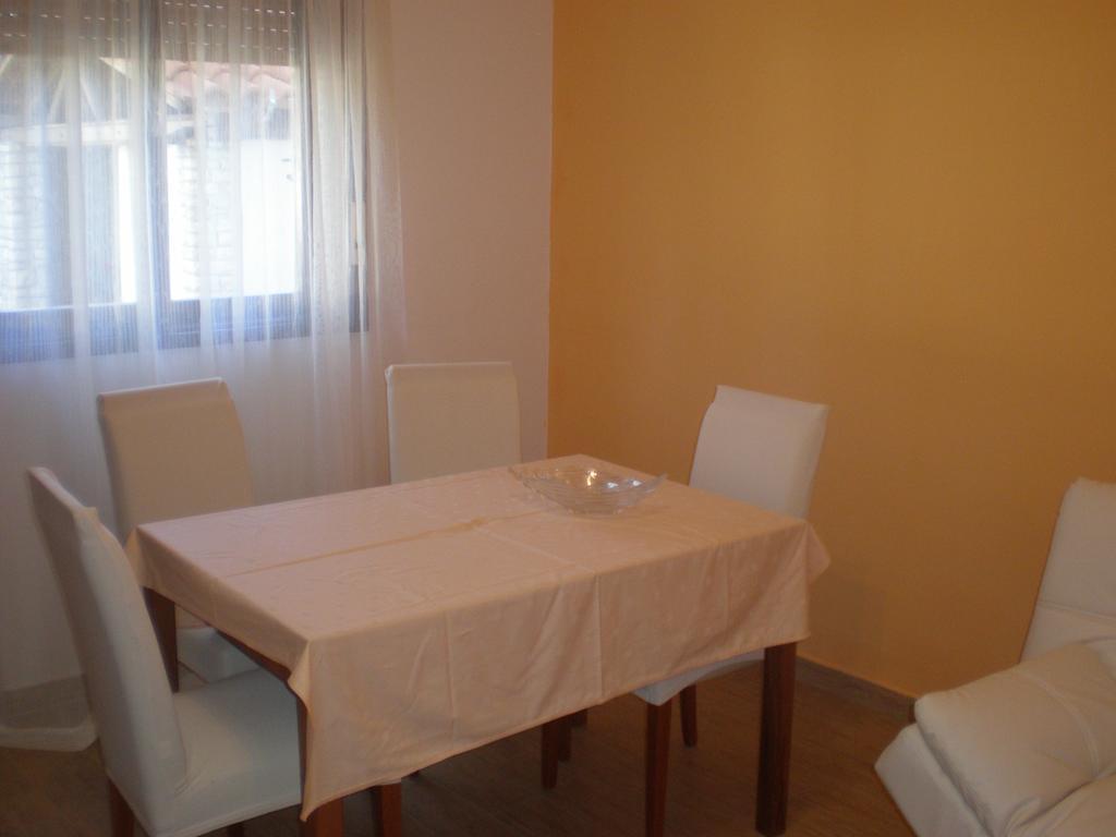 Apartment Ms Пула Екстериор снимка
